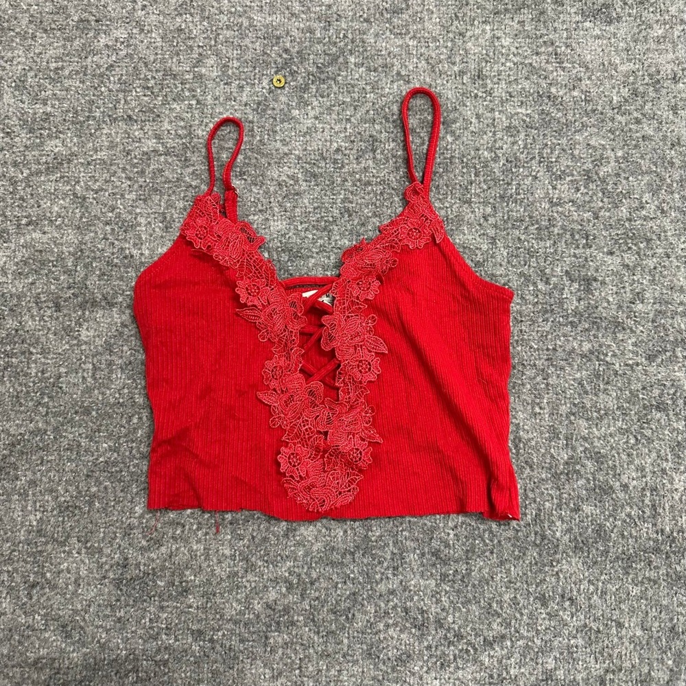 Haute Monde Cami Top Womens Size S Red Lace Trim Ribbed V-Neck Crop Tank